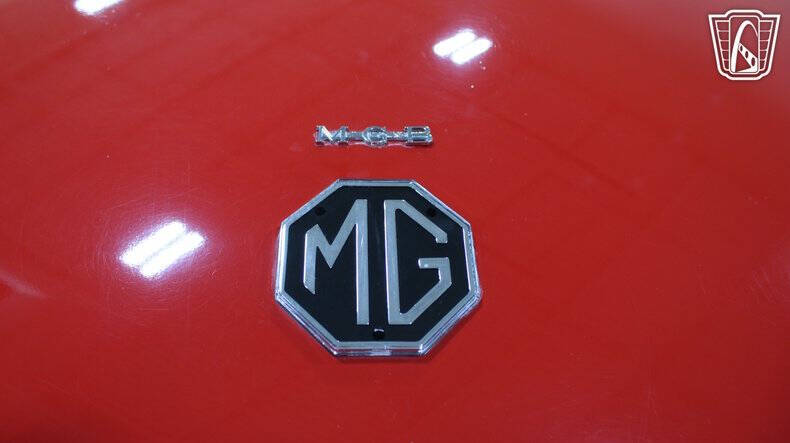 1972 MG B