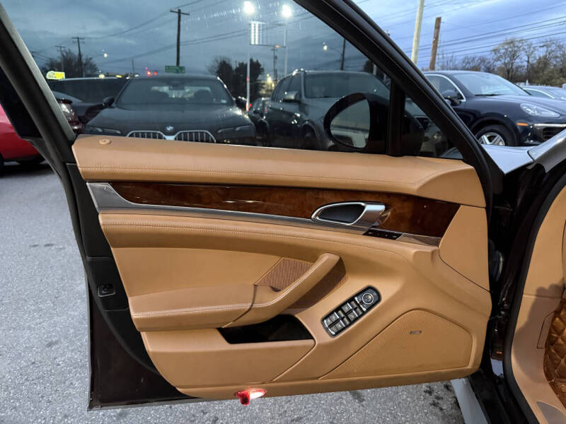 2012 Porsche Panamera 4