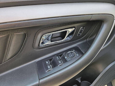 2017 Ford Taurus SEL