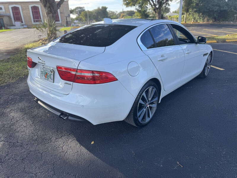 2018 Jaguar XE 25t Prestige