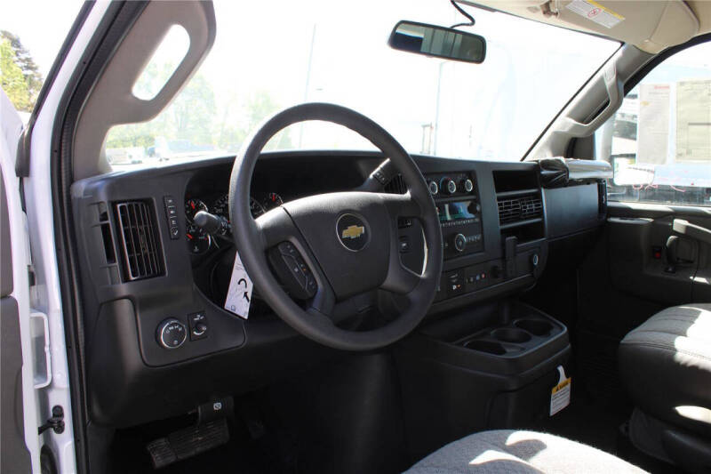 2024 Chevrolet Express 3500