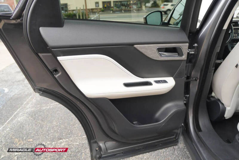 2018 Jaguar F-PACE S