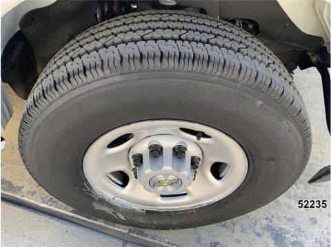 2023 Chevrolet Express 2500