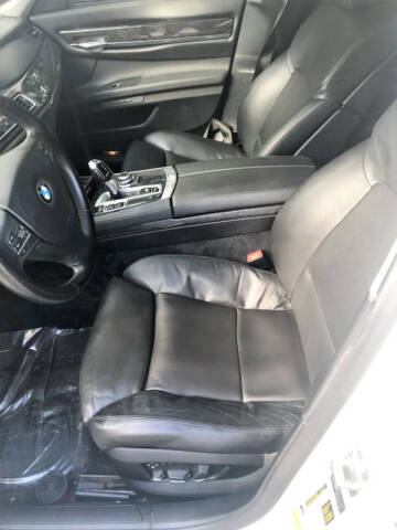 2011 BMW 7 Series 740i