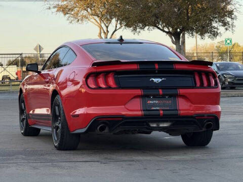 2020 Ford Mustang EcoBoost