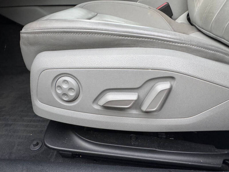 2021 Audi A4 quattro Premium 40 TFSI