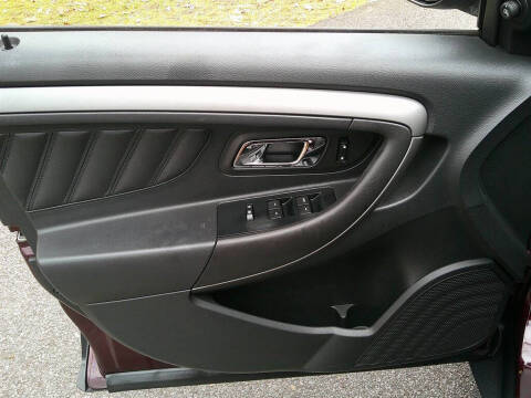 2011 Ford Taurus SEL