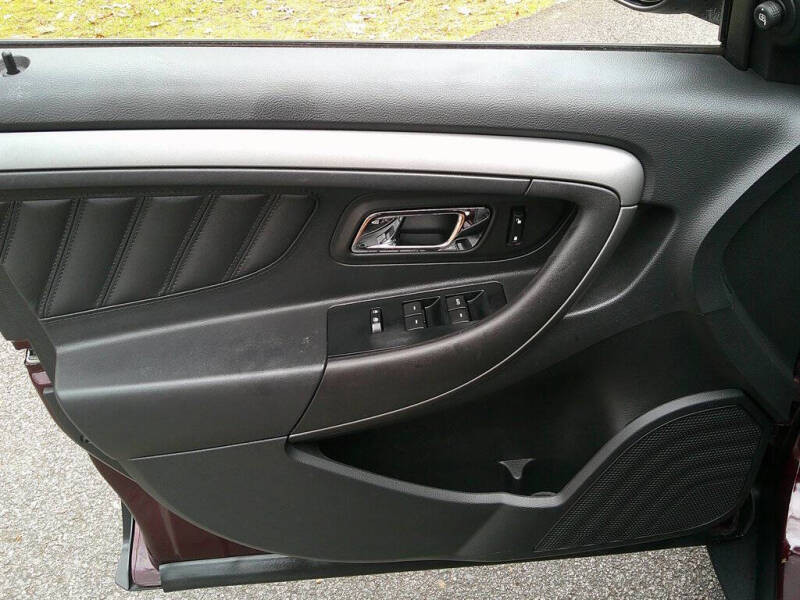 2011 Ford Taurus SEL