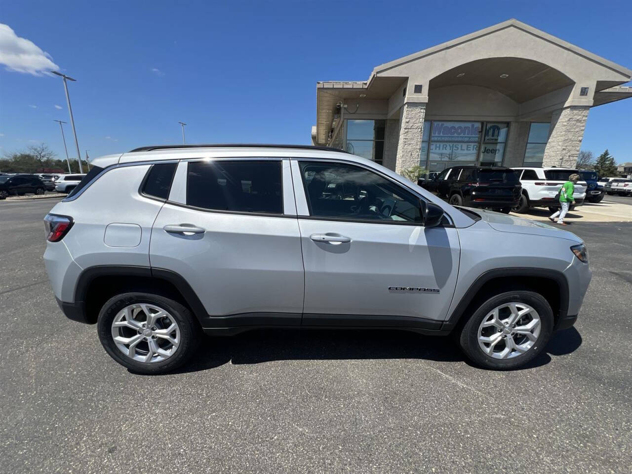 2024 Jeep Compass for sale at Victoria Auto Sales in Victoria, MN