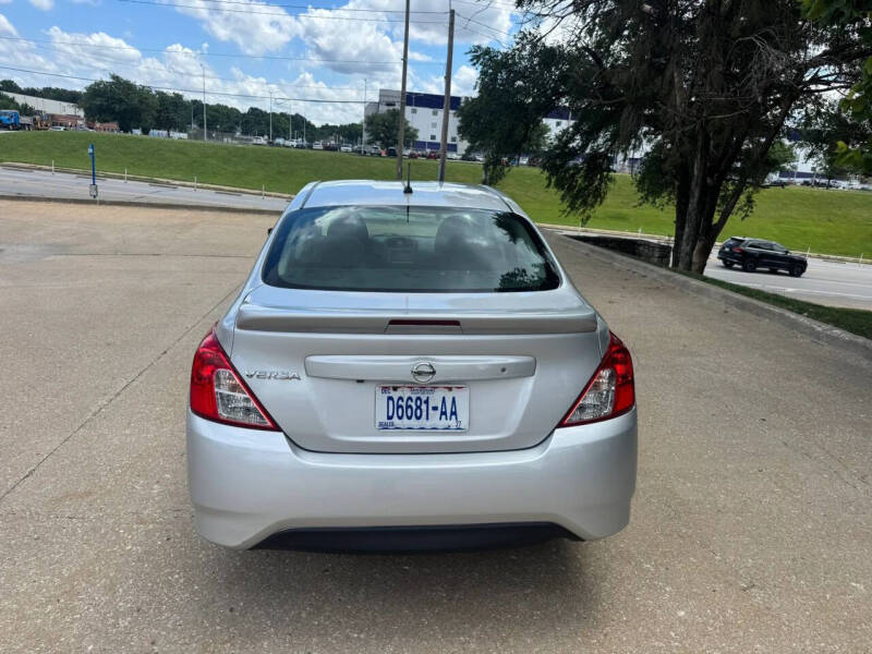 2019 Nissan Versa