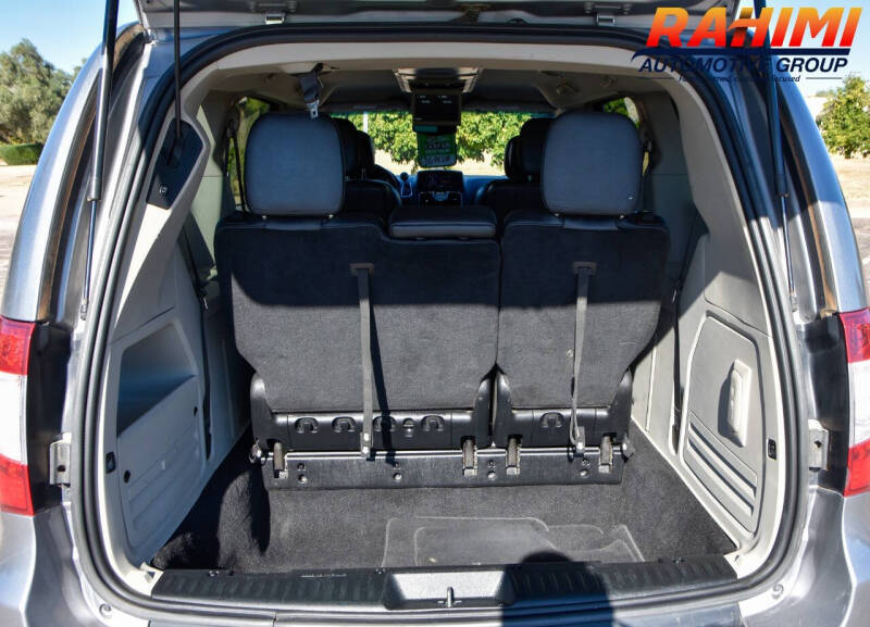 2014 Chrysler Town and Country Touring