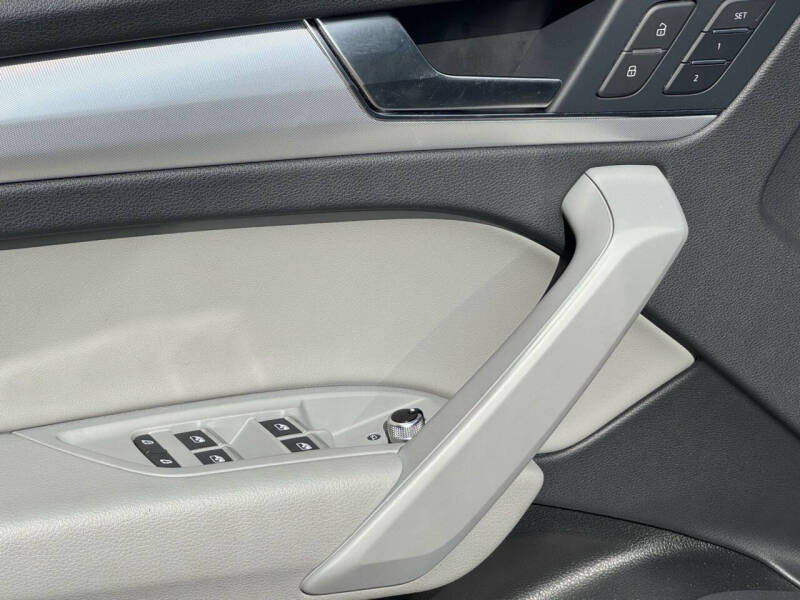 2025 Audi Q5 quattro S line Premium 45 TFSI