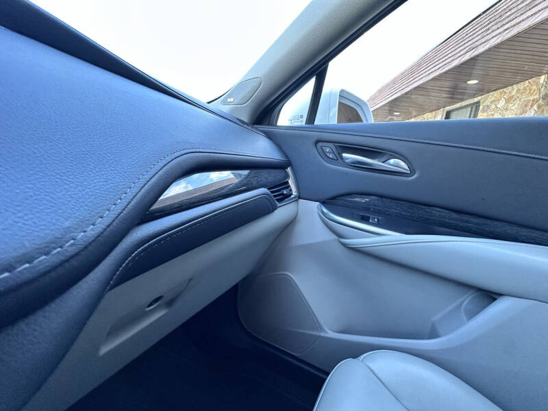 2020 Cadillac XT4 Premium Luxury