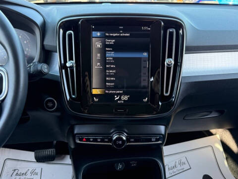 2022 Volvo XC40 T5 Momentum