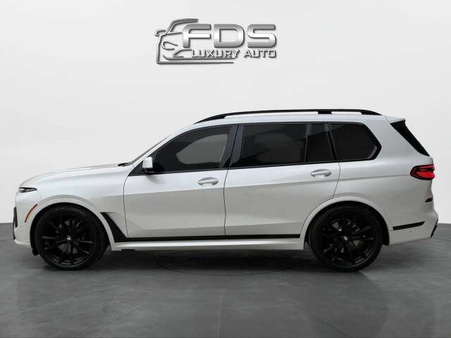 2025 BMW X7 xDrive40i