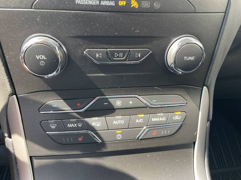2019 Ford Edge SEL