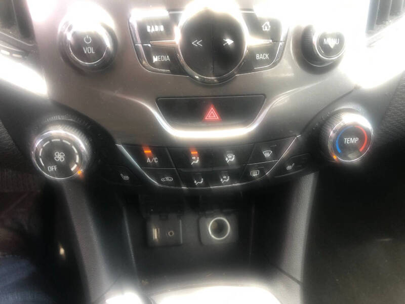 2017 Chevrolet Cruze LT Auto