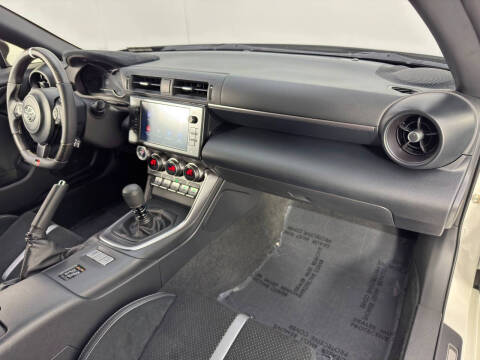 2024 Toyota GR86 Premium