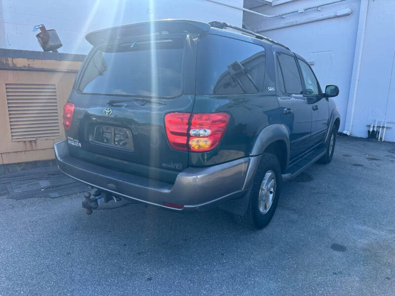 2003 Toyota Sequoia SR5