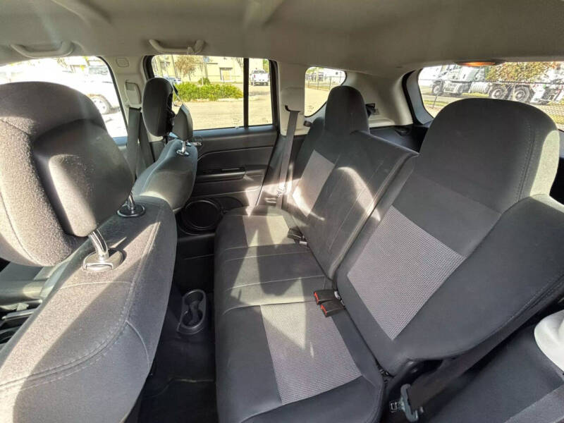 2012 Jeep Compass Sport