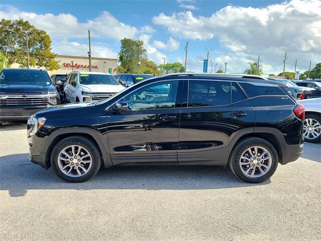 2023 GMC Terrain SLT