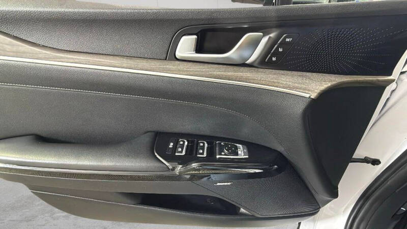 2022 Kia K5 EX