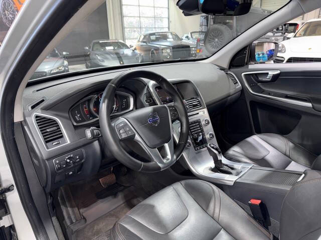 2017 Volvo XC60 T6 Dynamic