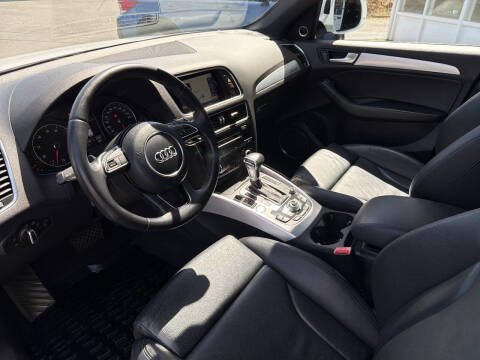 2017 Audi Q5 2.0T quattro Premium Plus