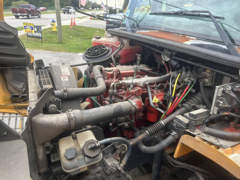 2014 Freightliner B2 Chassis