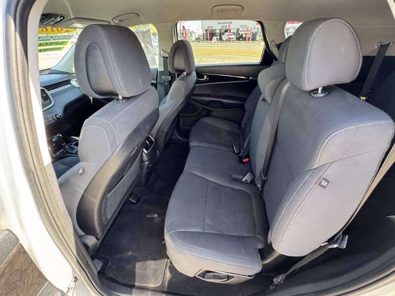 2016 Kia Sorento LX V6