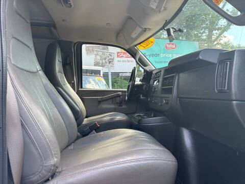 2021 Chevrolet Express 2500