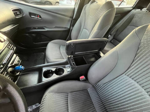 2016 Toyota Prius Two