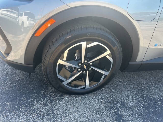 2026 Chevrolet Equinox EV LT 2