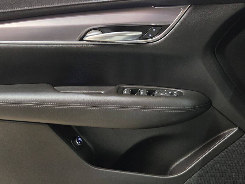 2023 Cadillac XT5 Luxury