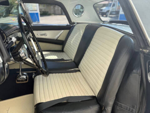 1957 Ford Thunderbird