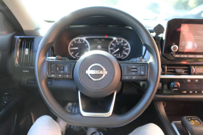 2022 Nissan Pathfinder S