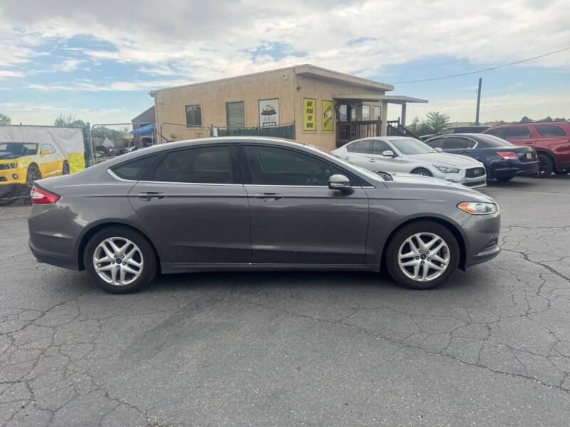 2014 Ford Fusion SE