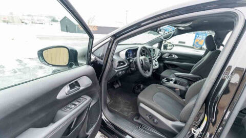 2024 Chrysler Pacifica Touring