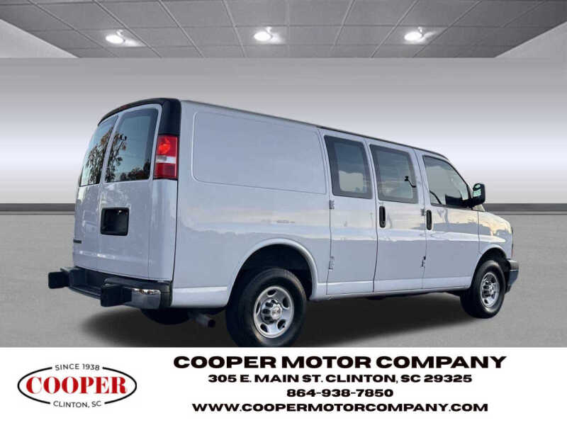 2023 Chevrolet Express 2500