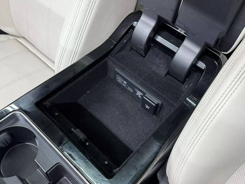 2018 Land Rover Range Rover Velar P380 R-Dynamic SE