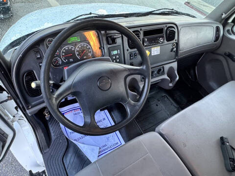 2019 Freightliner M2 106
