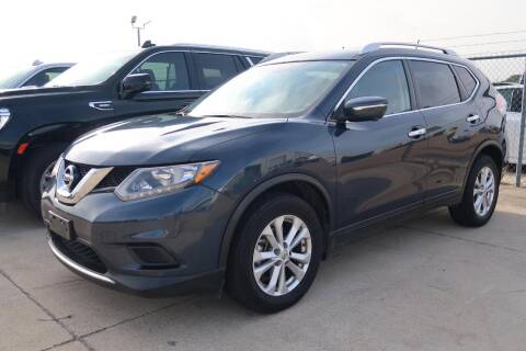 2015 Nissan Rogue for sale at Lipscomb Auto Center in Bowie TX