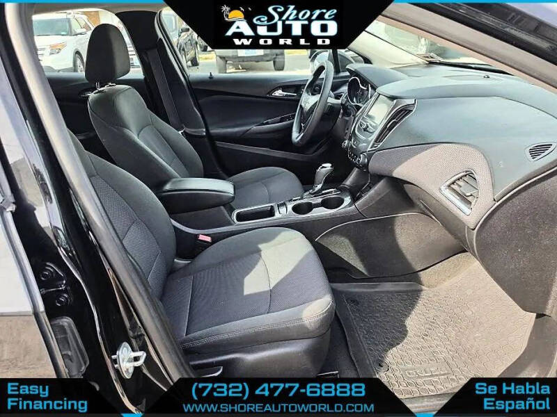 2017 Chevrolet Cruze LT Auto