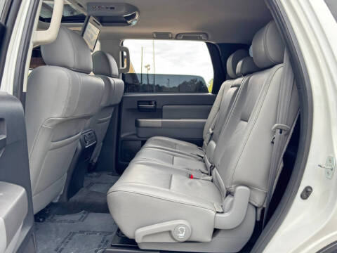 2016 Toyota Sequoia SR5