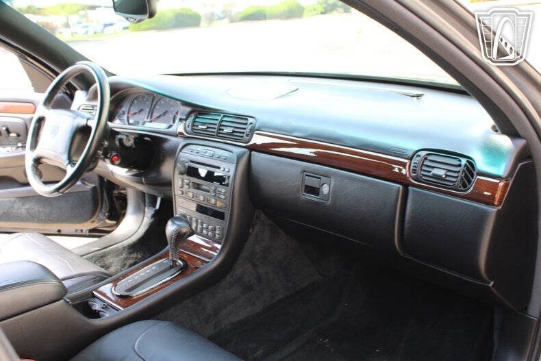 1999 Cadillac DeVille Concours