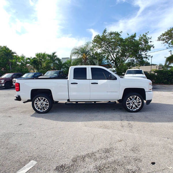 2018 Chevrolet Silverado 1500 Custom
