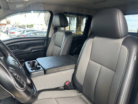 2017 Nissan Titan S