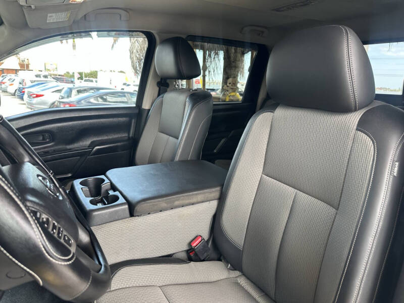 2017 Nissan Titan S
