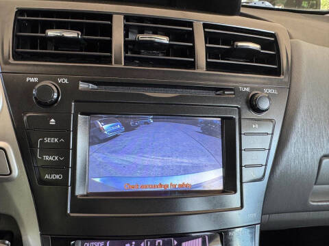 2013 Toyota Prius v Three
