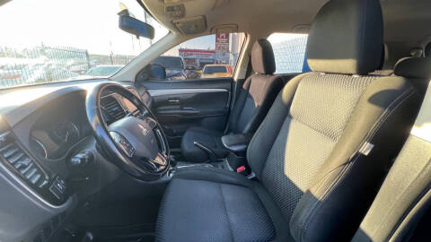 2016 Mitsubishi Outlander SE